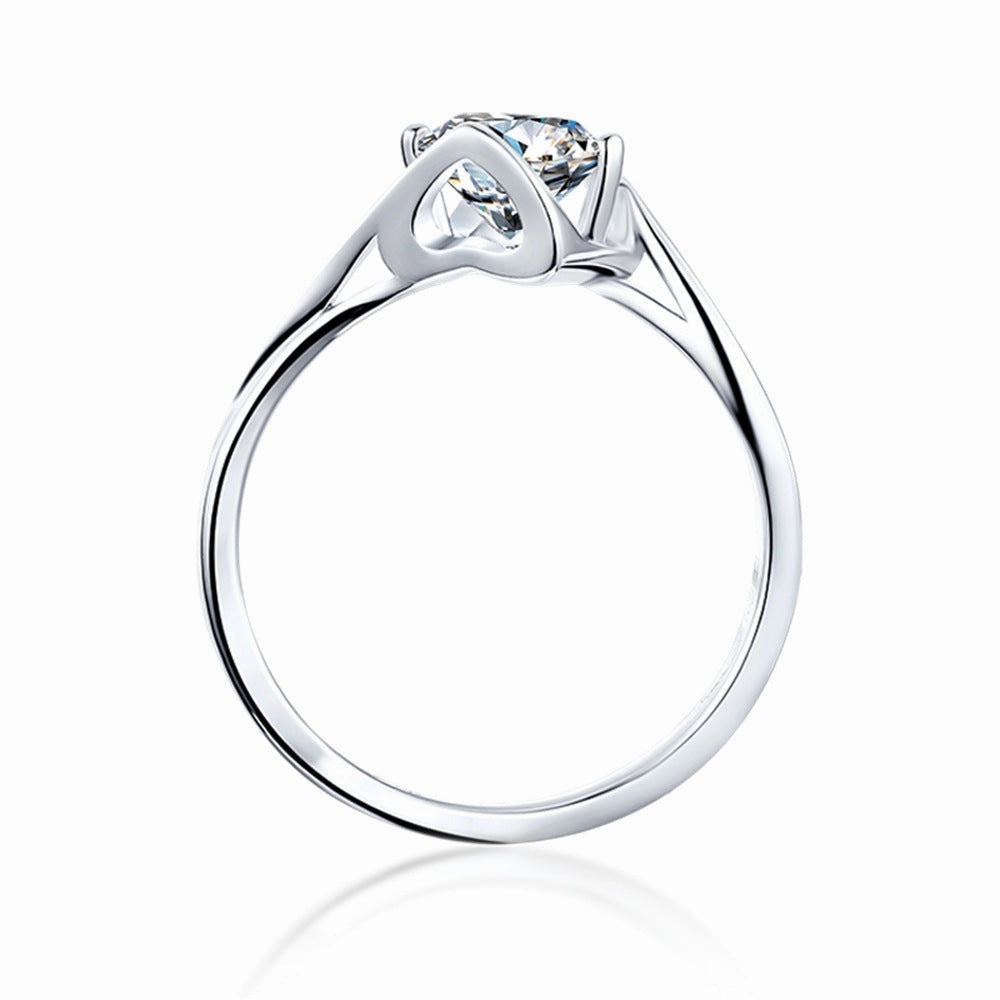 Expressive Style Round Brilliant Heart Ring | S925 | Moissanite