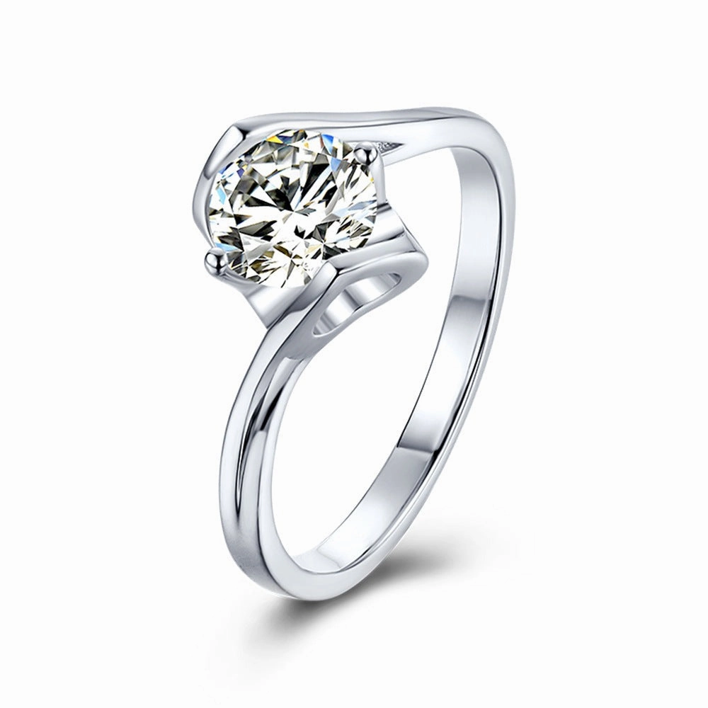exquisite design Gleaming Highlight Round Brilliant Heart Ring | S925 | Moissanite
