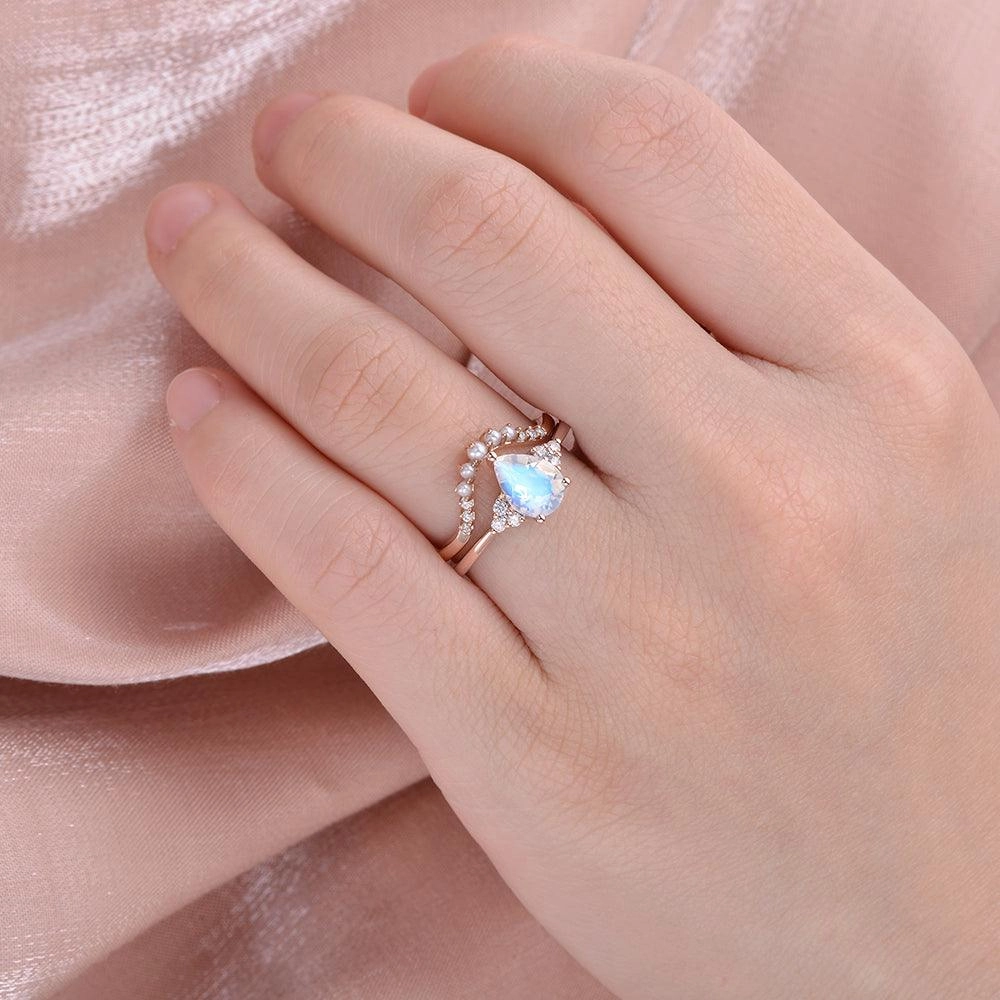 bright light Dramatic Touch Pear Shaped Moonstone & Pearl Vintage Inspired Ring Set 2pcs