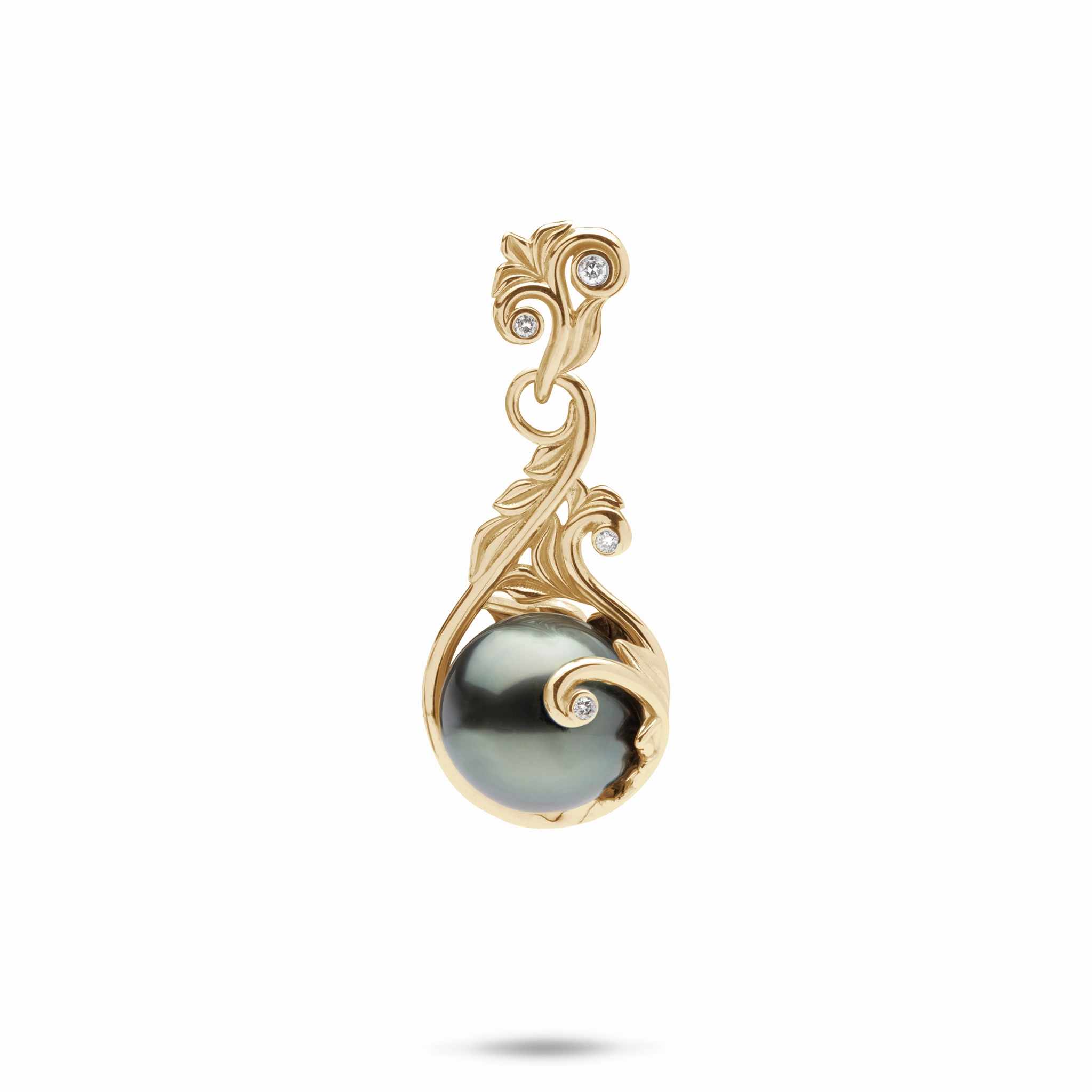 Living Heirloom Tahitian Black Pearl Pendant in Gold with Diamonds -9-10mm Fashion Week