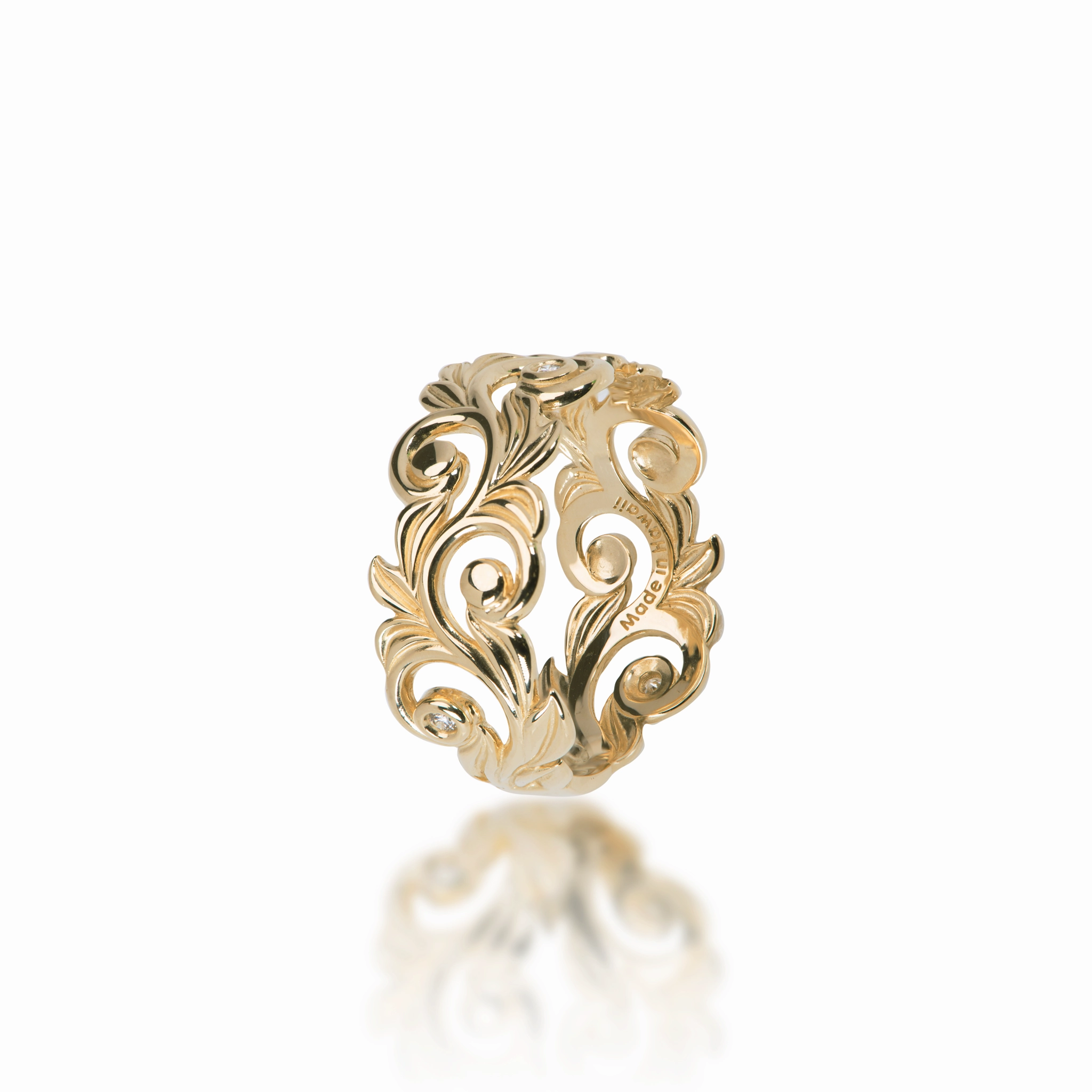 Art Deco Feel Living Heirloom Ring in Gold with Diamonds - 10mm