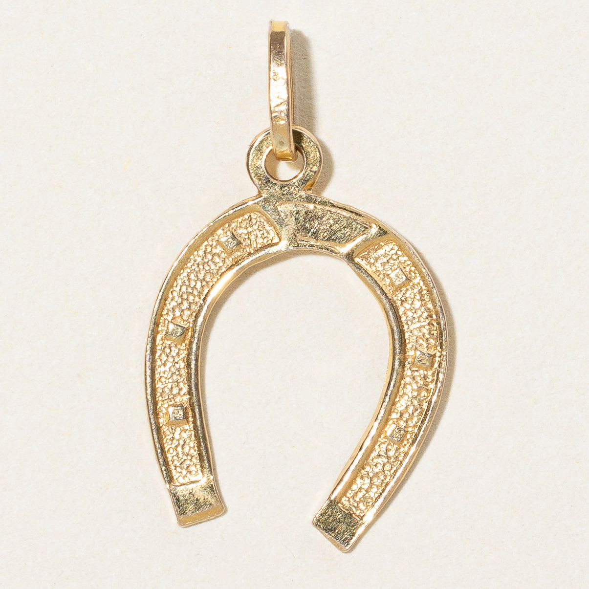 Fresh Detail 14k Yellow Gold Horseshoe Charm