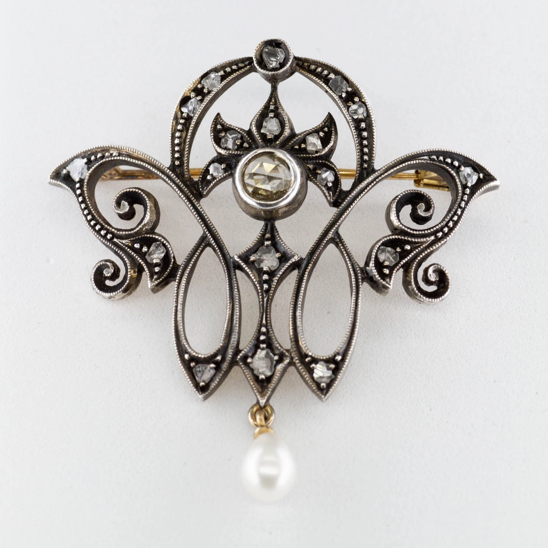 Graceful Line Fashion Touch Art Nouveau Silver Topped Gold Brooch with Rose Cut Diamonds | 0.57 ctw |