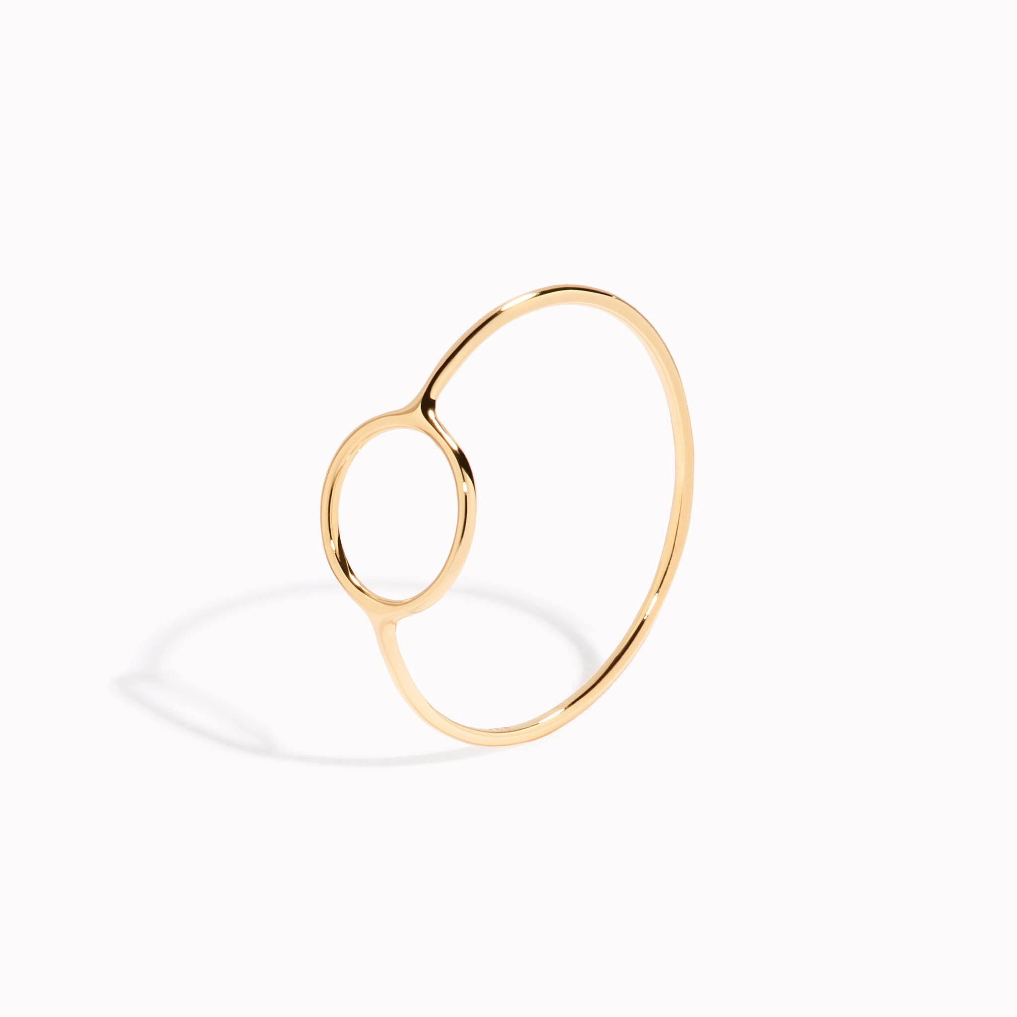 14k Gold Circle Ring Modern Elegance