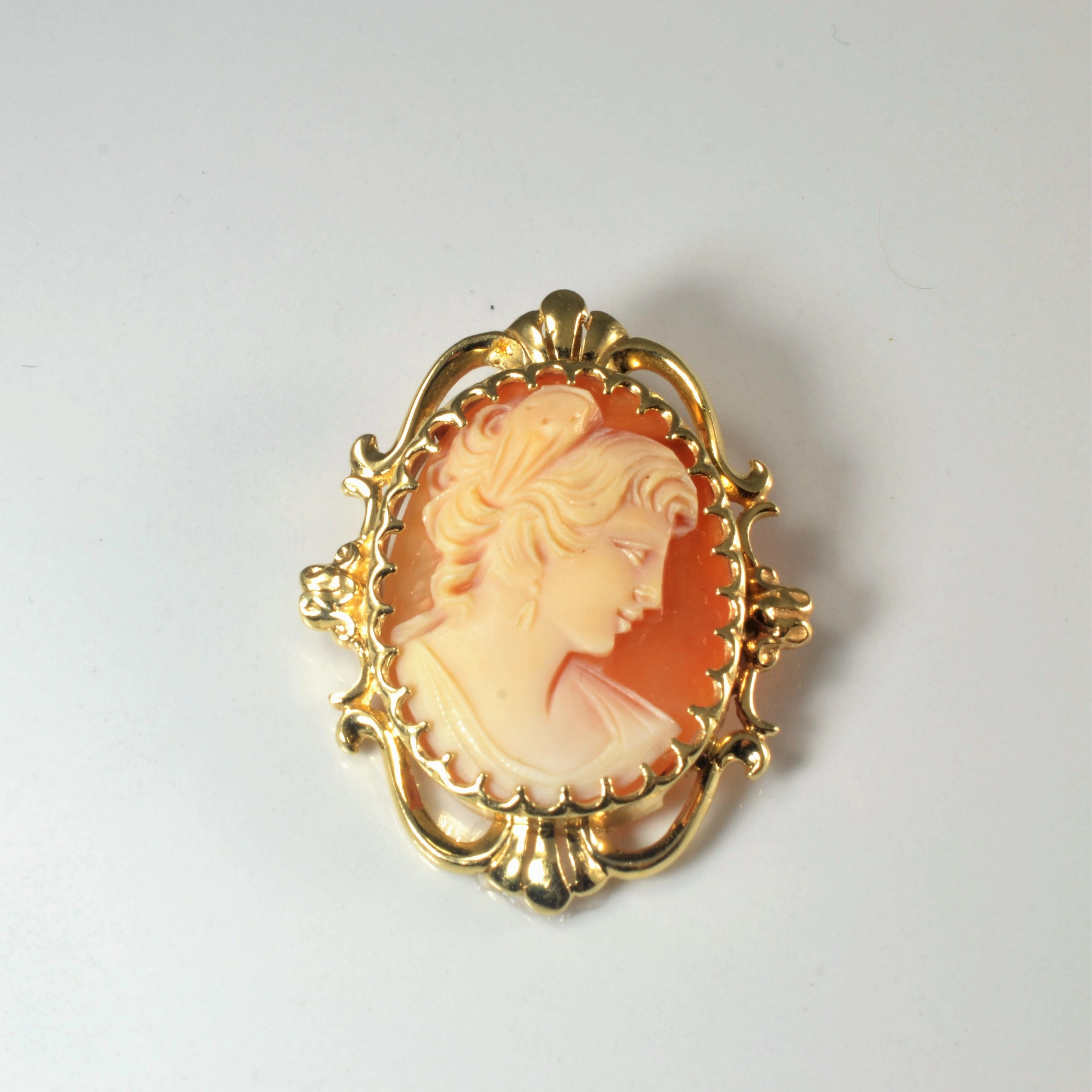 Artful Sparkle Stylish Vibe Gold Cameo Pendant/Brooch |