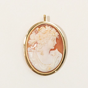 Everyday Pick Wedding Outfit Sea Shell Cameo Modified Brooch & Pendant | 12.00ct |