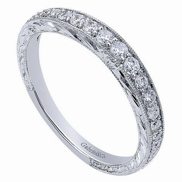 Timeless Motion Event Gift Graduated Round Diamond Band .31Cttw 14K White Gold  147B