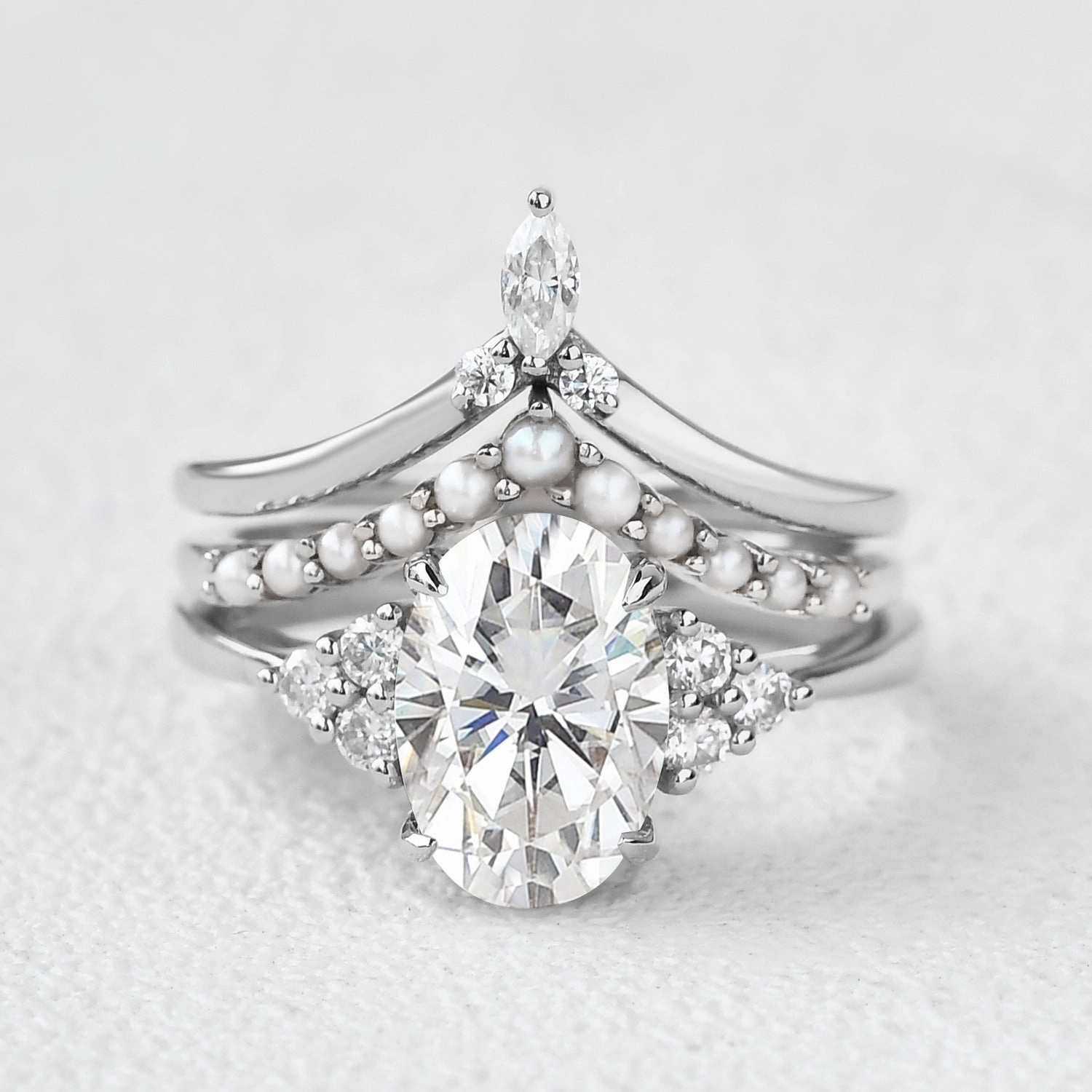 Oval Moissanite Pearl-fect Vintage Gold Ring Set 3pcs Candid Shot