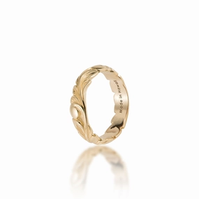 Vivid Touch Hawaiian Heirloom Old English Scroll Ring in Gold - 4.5mm