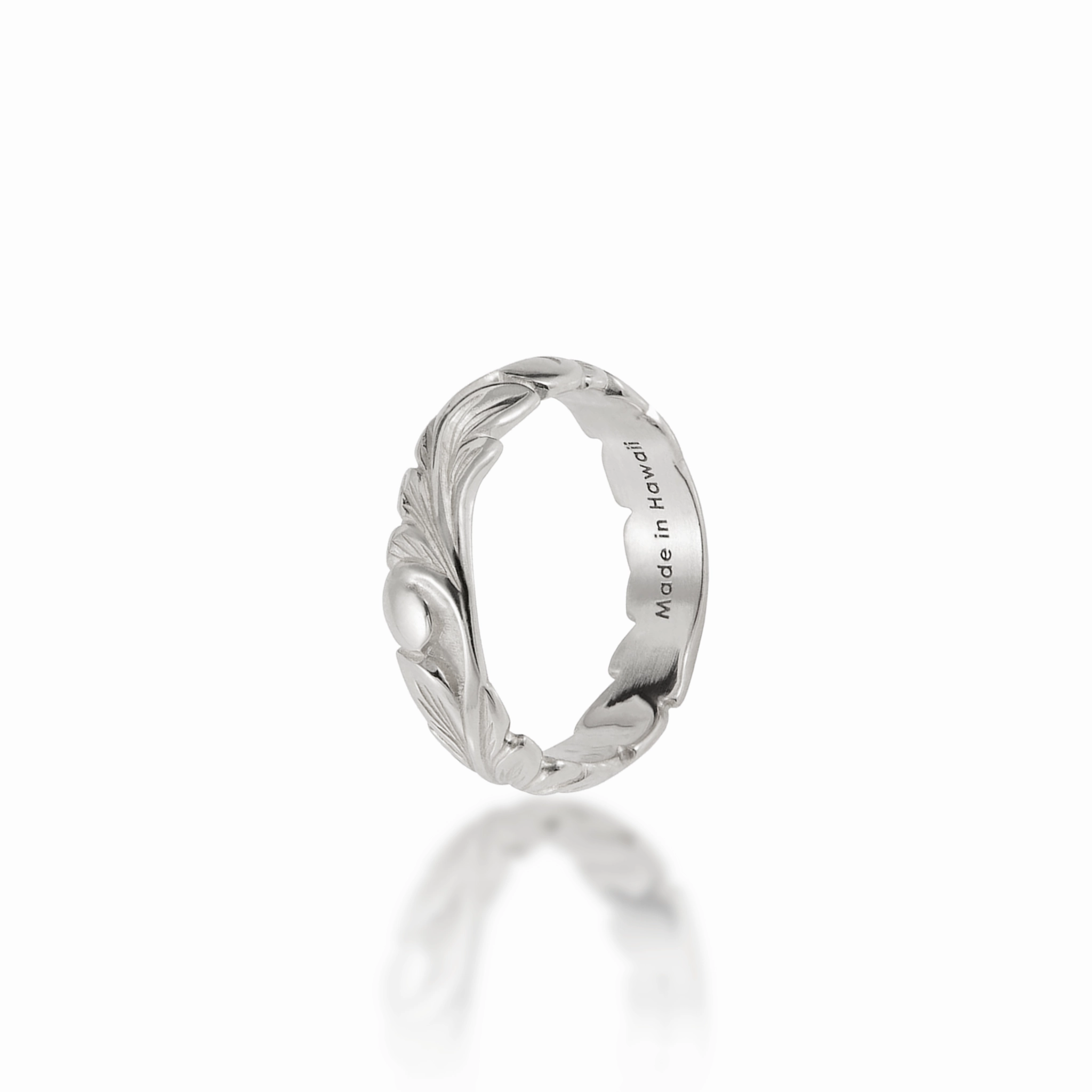 Natural Elements Luxury Shine Finish Hawaiian Heirloom Old English Scroll Ring in White Gold - 4.5mm