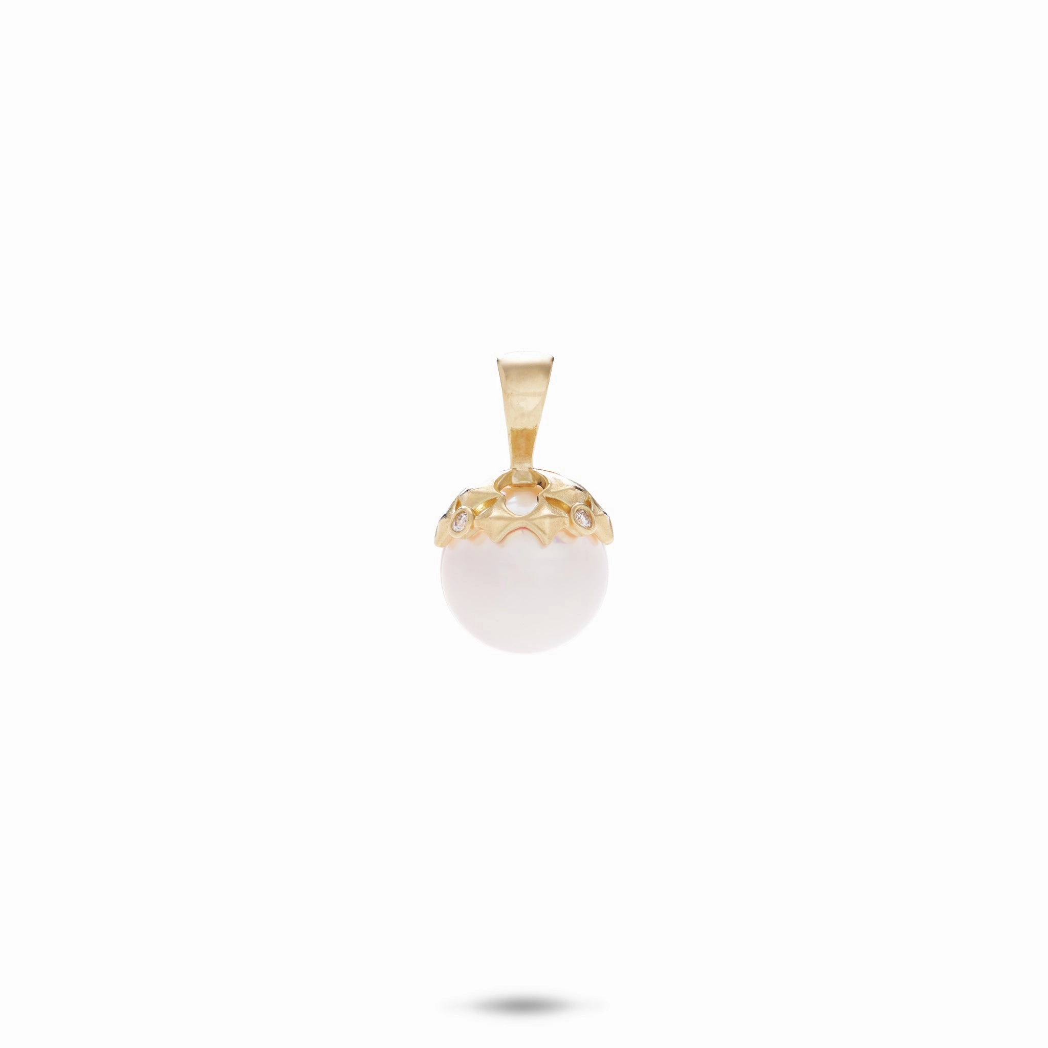Shine Accent Handcrafted Touch Hawaiian Quilted Star Akoya White Pearl Pendant in Gold - 8mm
