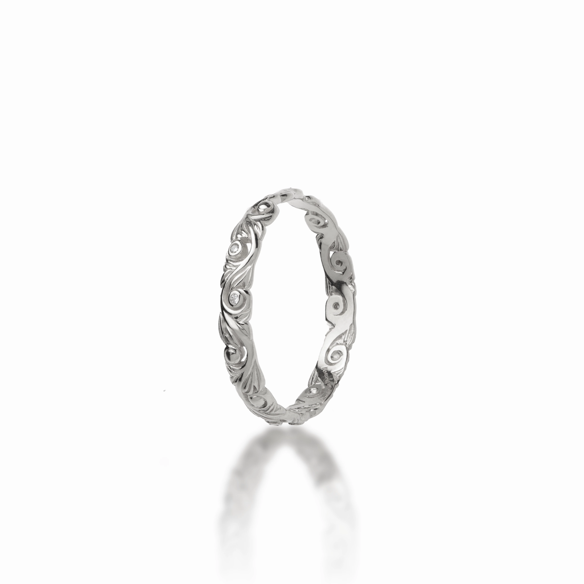 Luxe Design Refined Shine Living Heirloom Ring in White Gold with Diamonds - 3mm