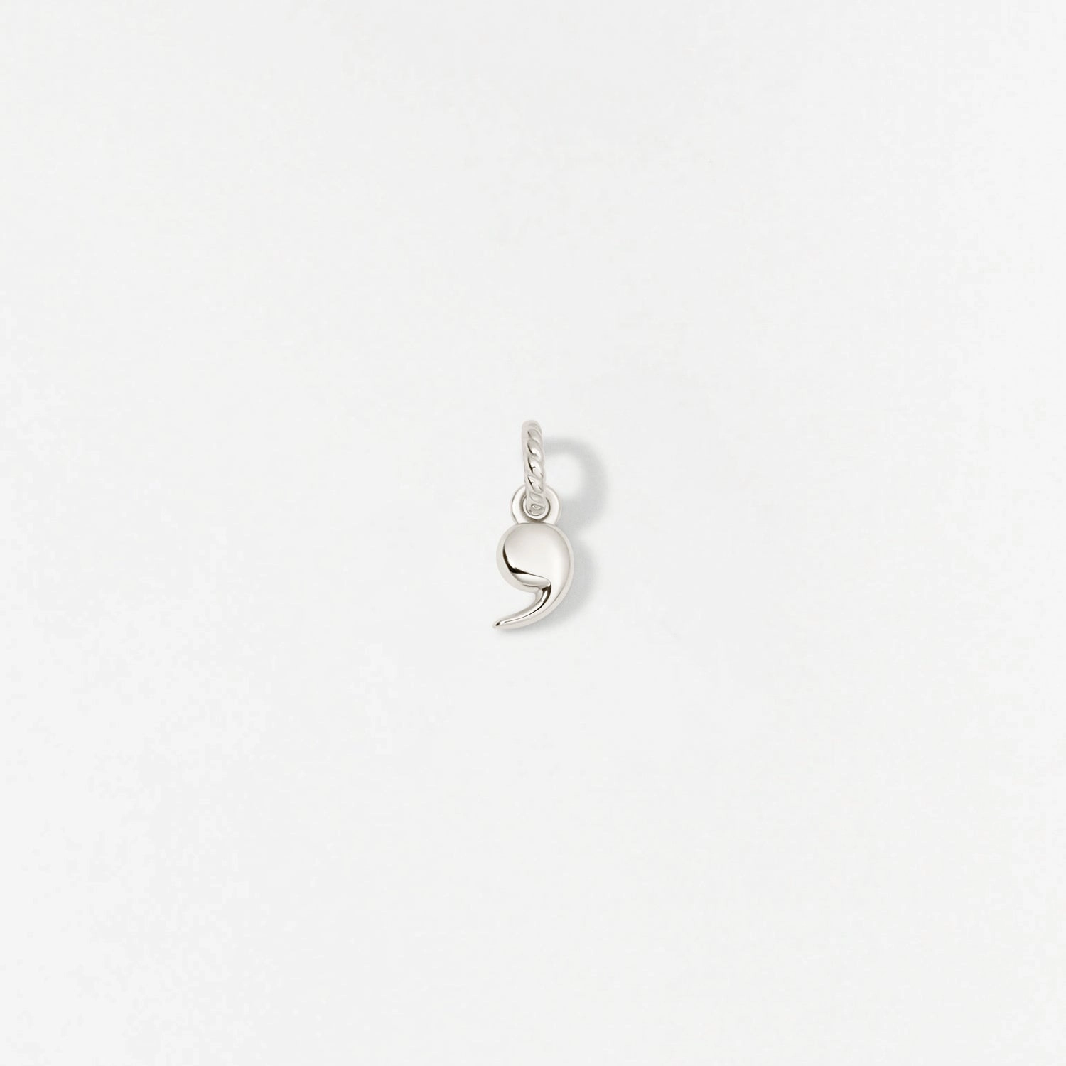 Comma Charm Glistening Shine