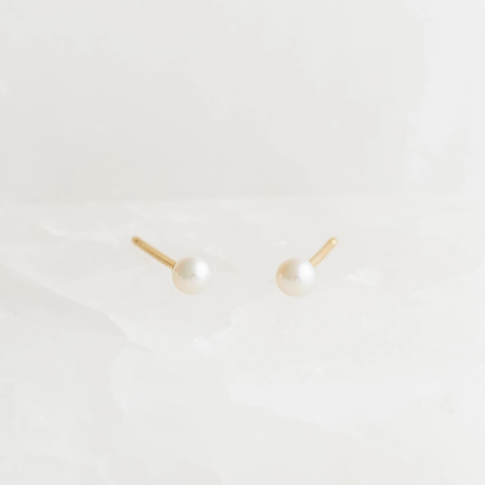 June Birthstone Stud Earrings 14k Gold - Pearl Fashion Fit