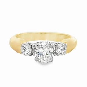 Clean Spark Kirkland Jewelry Estate | 14K Yellow Gold Three Stone Engagement Ring