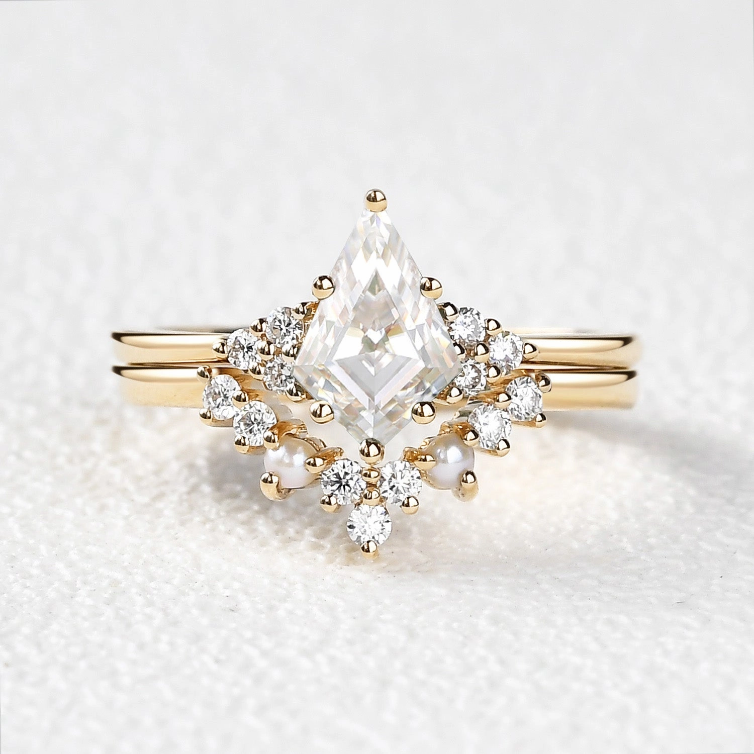 Kite Cut Moissanite Pearl Engagement Ring Set 2pcs Chic Evening Vintage feel