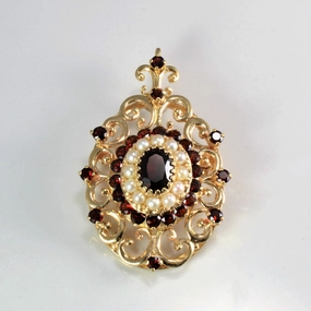 Charming Details Minimalist Finish Late 1950s Garnet & Pearl Pendant/Brooch |