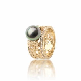 Graceful Lines Living Heirloom Tahitian Black Pearl Ring in Gold with Diamonds - 10mm