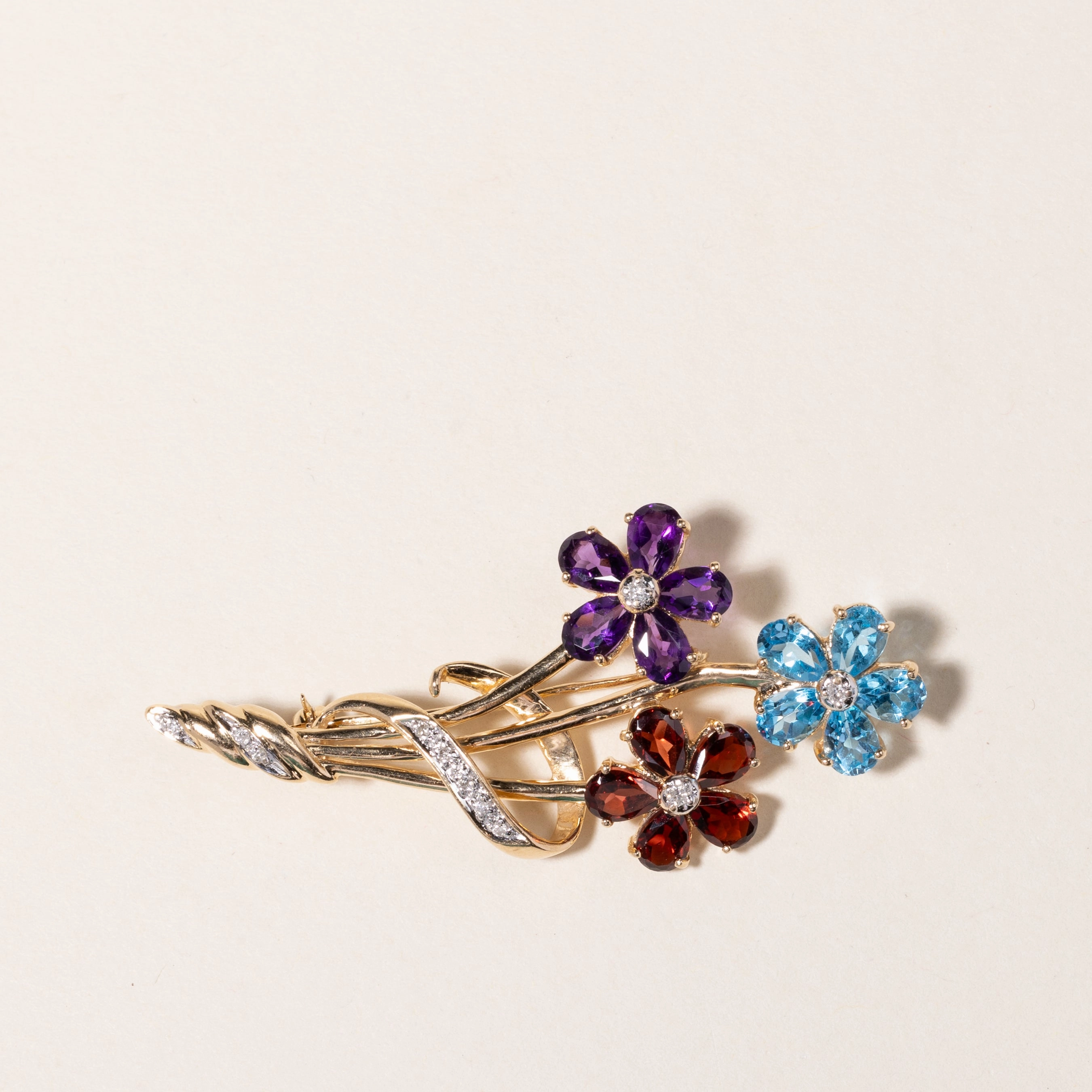 14K Yellow Gold Multi Gemstone & Diamond Floral Brooch | 5.75ctw, 0.06ctw | Dynamic Detail Radiant Surface