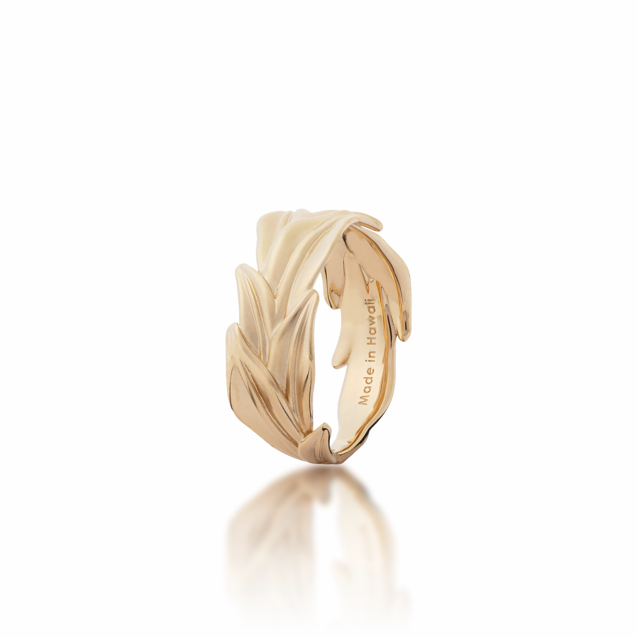 Maile Ring in Gold - 10mm Stunning Piece