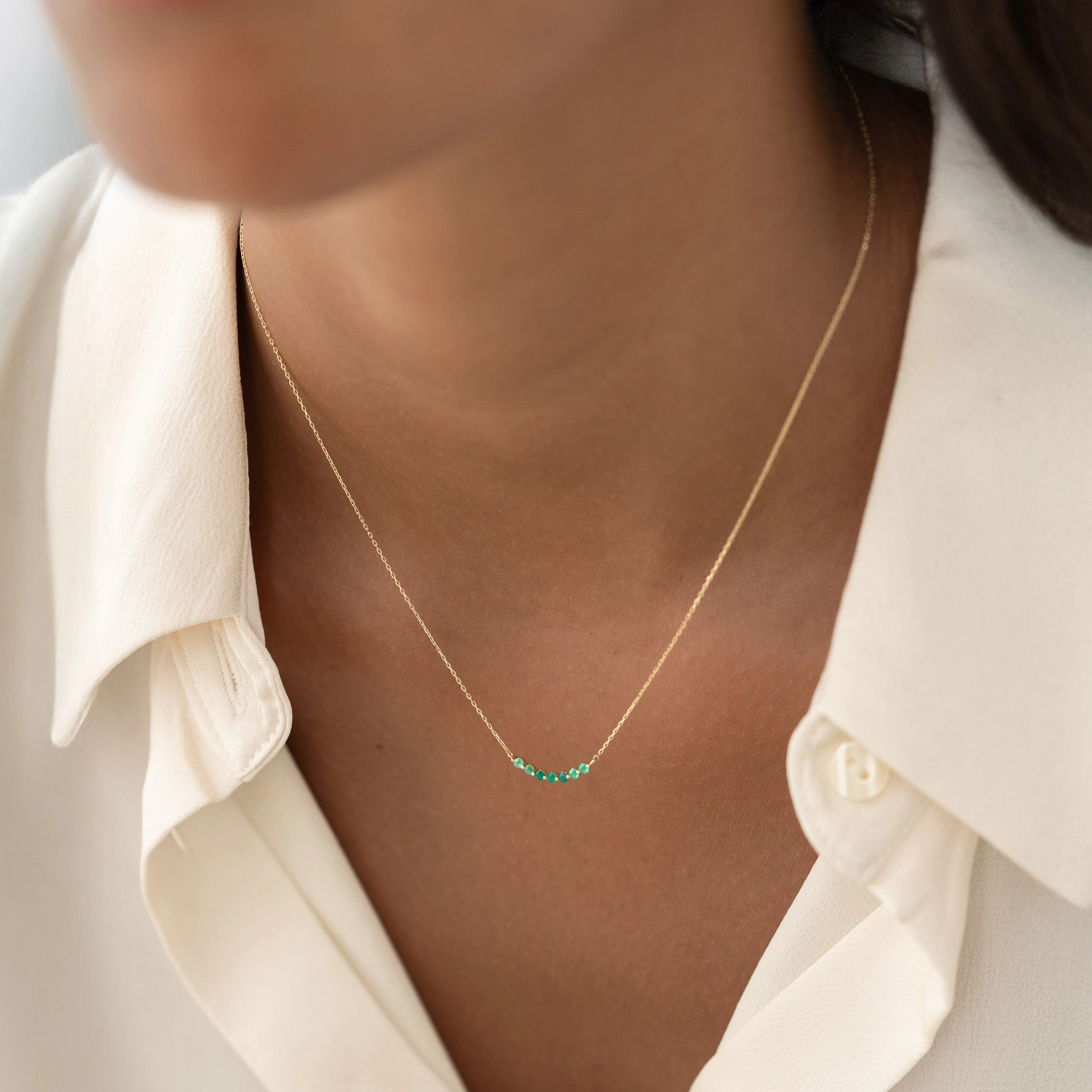Premium Edge Timeless Accent May Birthstone Necklace 14k Gold - Ombre Green Chalcedony