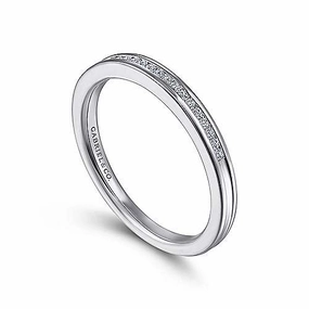Everyday Fashion 20-Stone Channel Set Diamond Band 14K White Gold