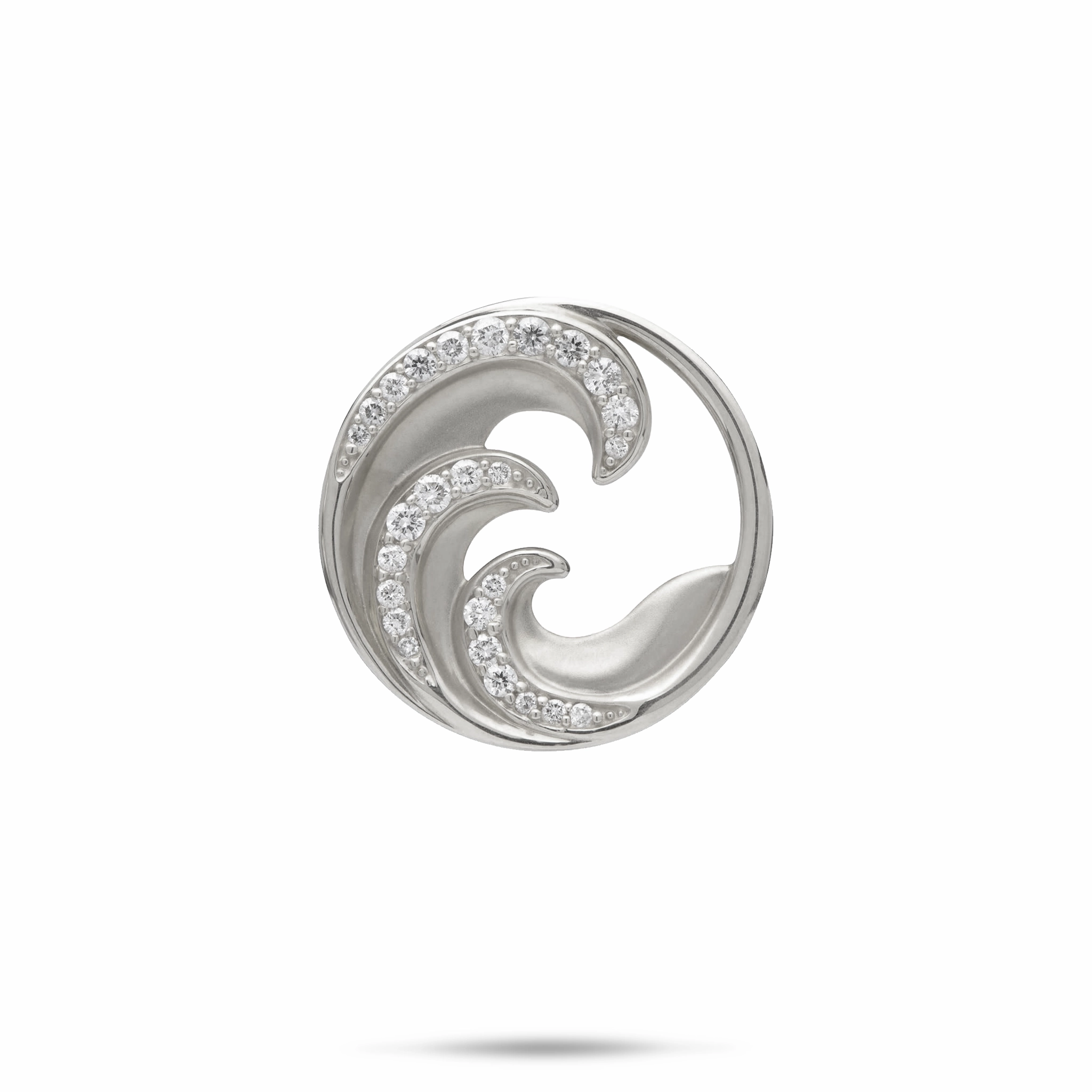 Weekend Detail Sophisticated Design Nalu Pendant in White Gold with Diamonds - 22mm