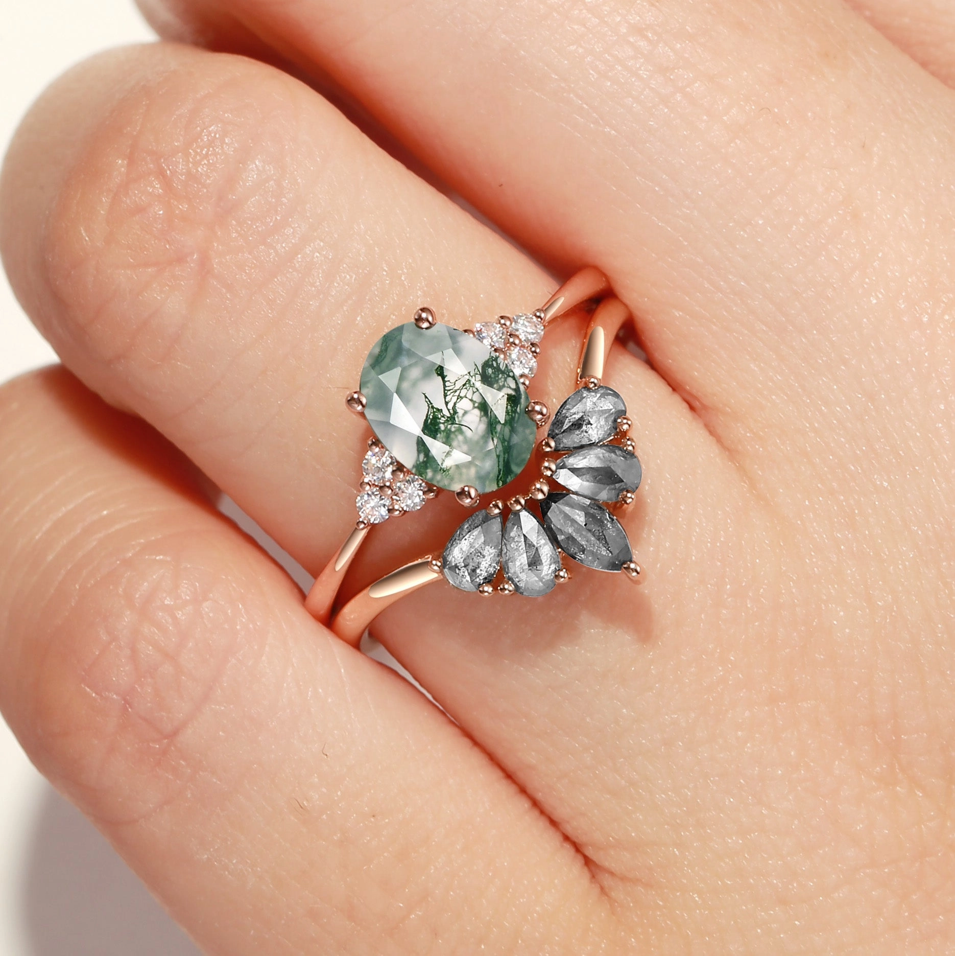 Oval Cut Moss Agate & Salt and Pepper Diamond Ring Set 2pcs - Terra Luxury Impression Delicate Mood