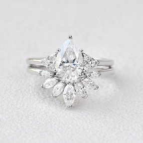 Pear Shaped Moissanite White Gold Cluster Ring Set 2pcs Refined Line Creative Design
