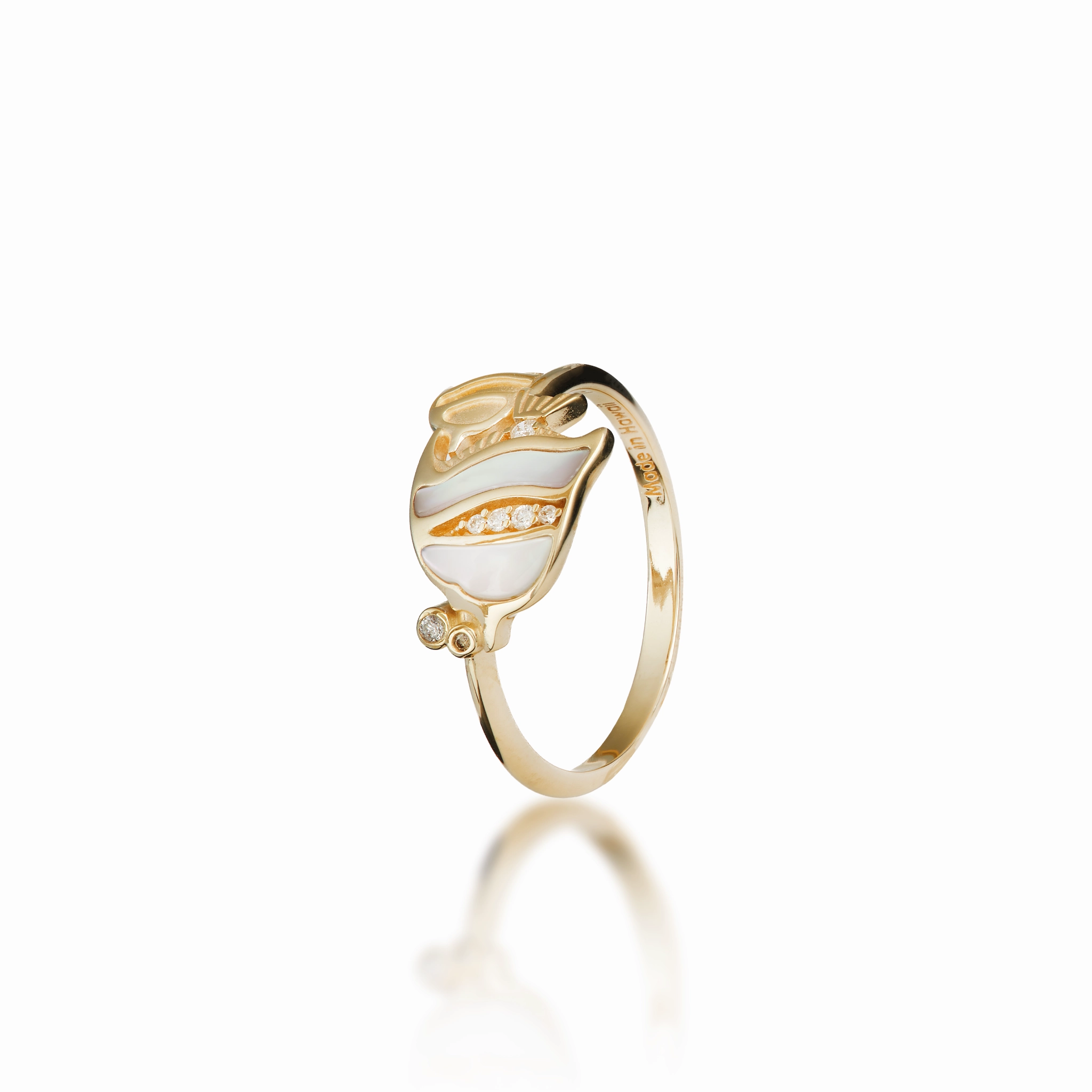 Glam Glow Casual Style Sealife Angelfish Mother of Pearl Ring in Gold with Diamonds - 12mm