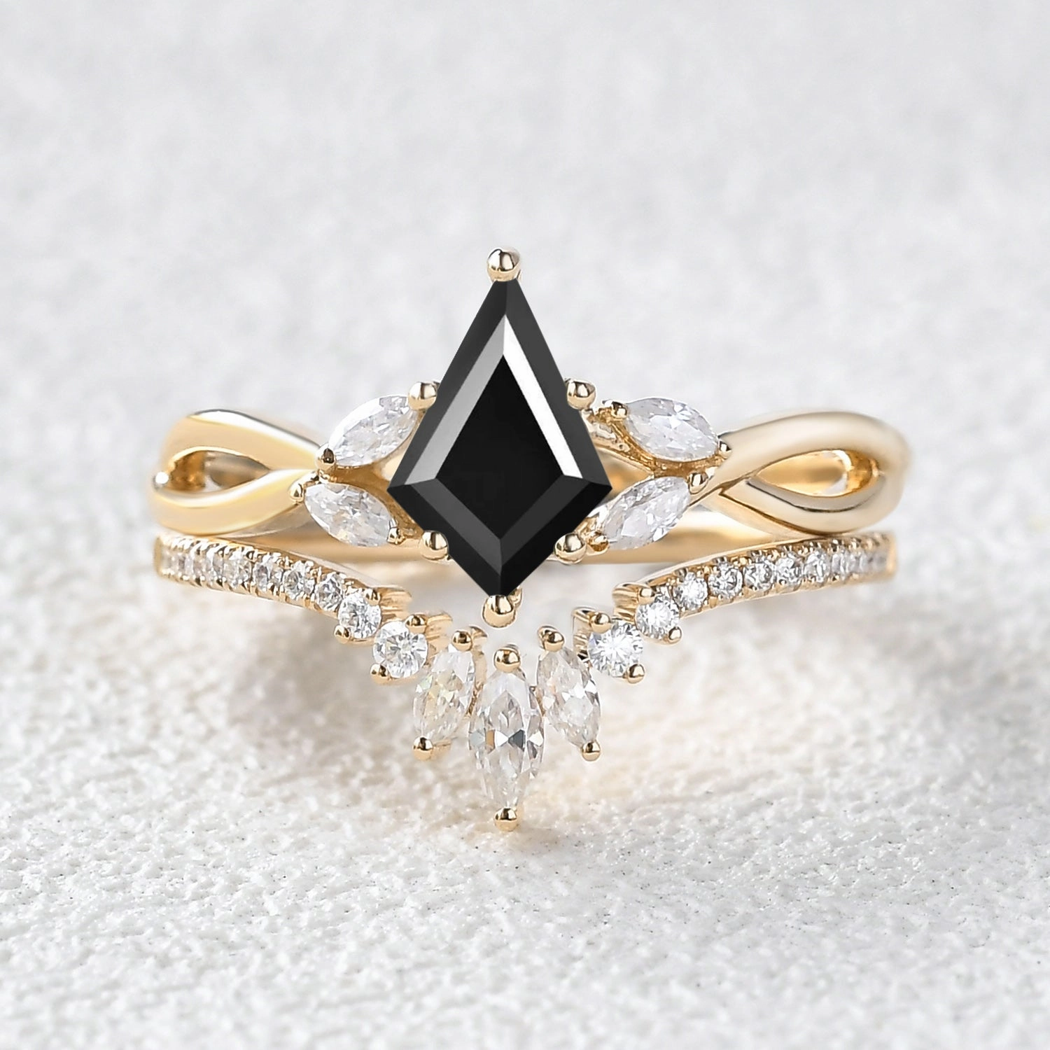 Elegant Detailing 1.5ct Kite Shaped Black Moissanite Infinity Engagement Ring Sets 2pcs