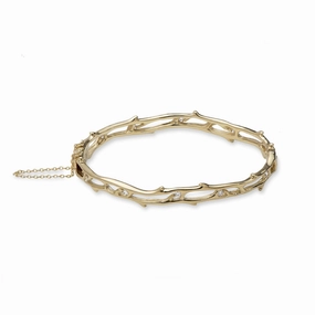 Heritage Hinge Bracelet in Gold with Diamonds Winter Vibes Outdoor Style