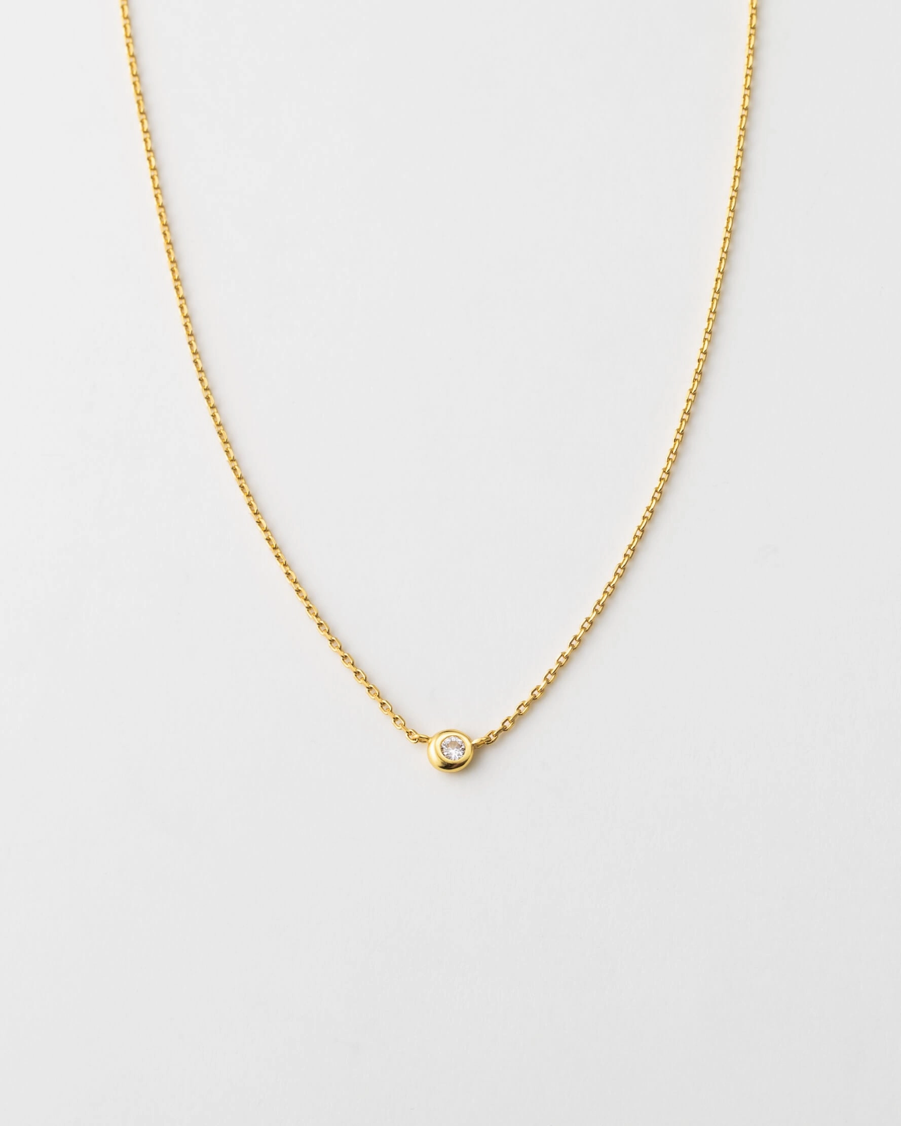 Modern Look Perfect Style Gaia White Sapphire Solitaire Necklace