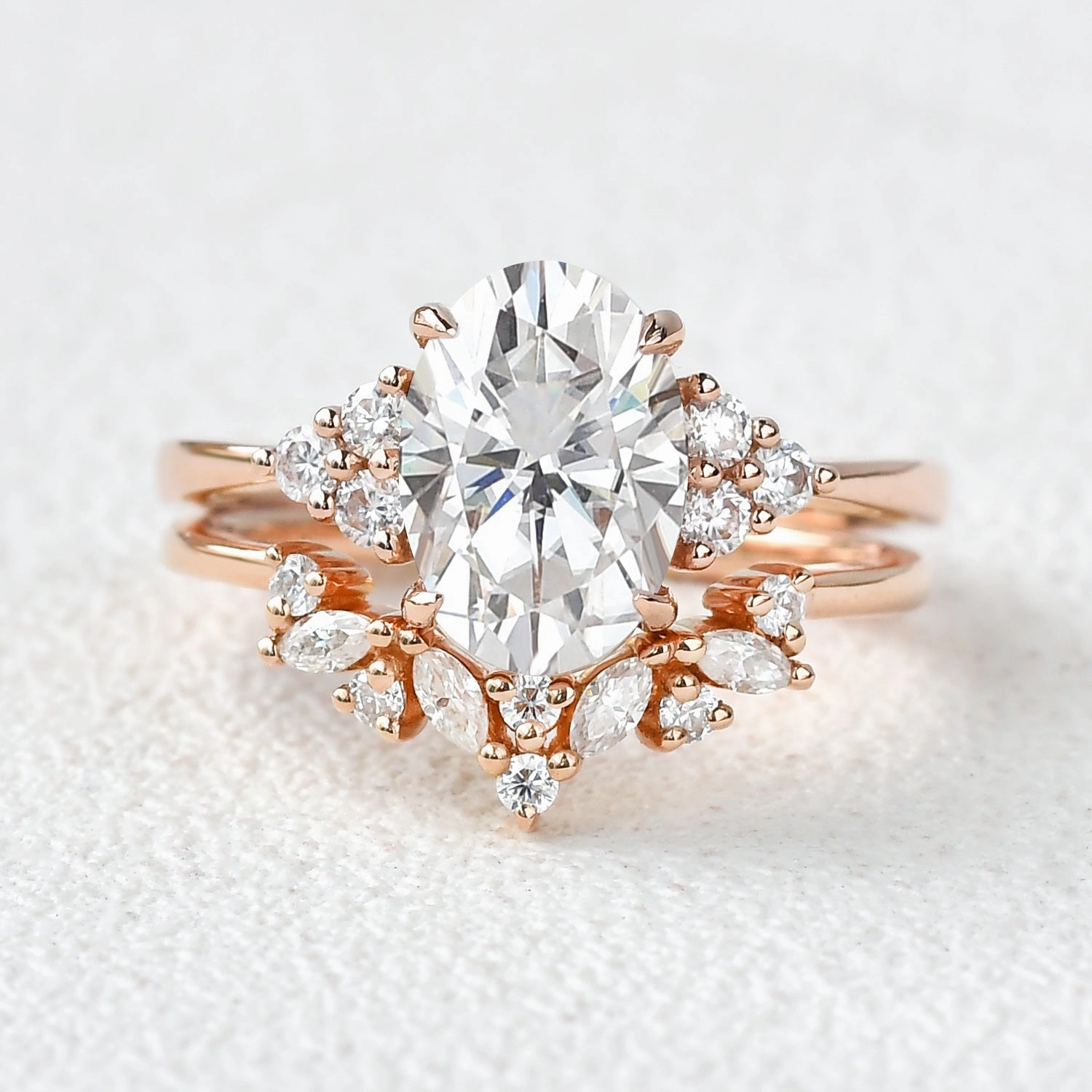 2.0ct Oval Cut Moissanite Floral Cluster Gold Ring Set 2pcs Soft Texture