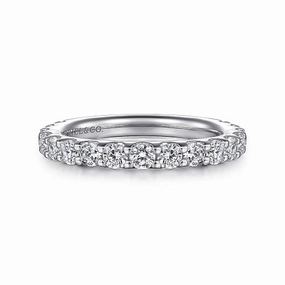 Montreal - 14K White Gold Shared Prong Diamond Wedding Band - 1 ct Handmade Beauty Monochrome Mood