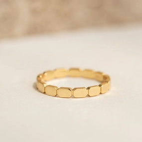 Ribbed Gold Ring - Mika Radiant Shine Look Brilliant Piece