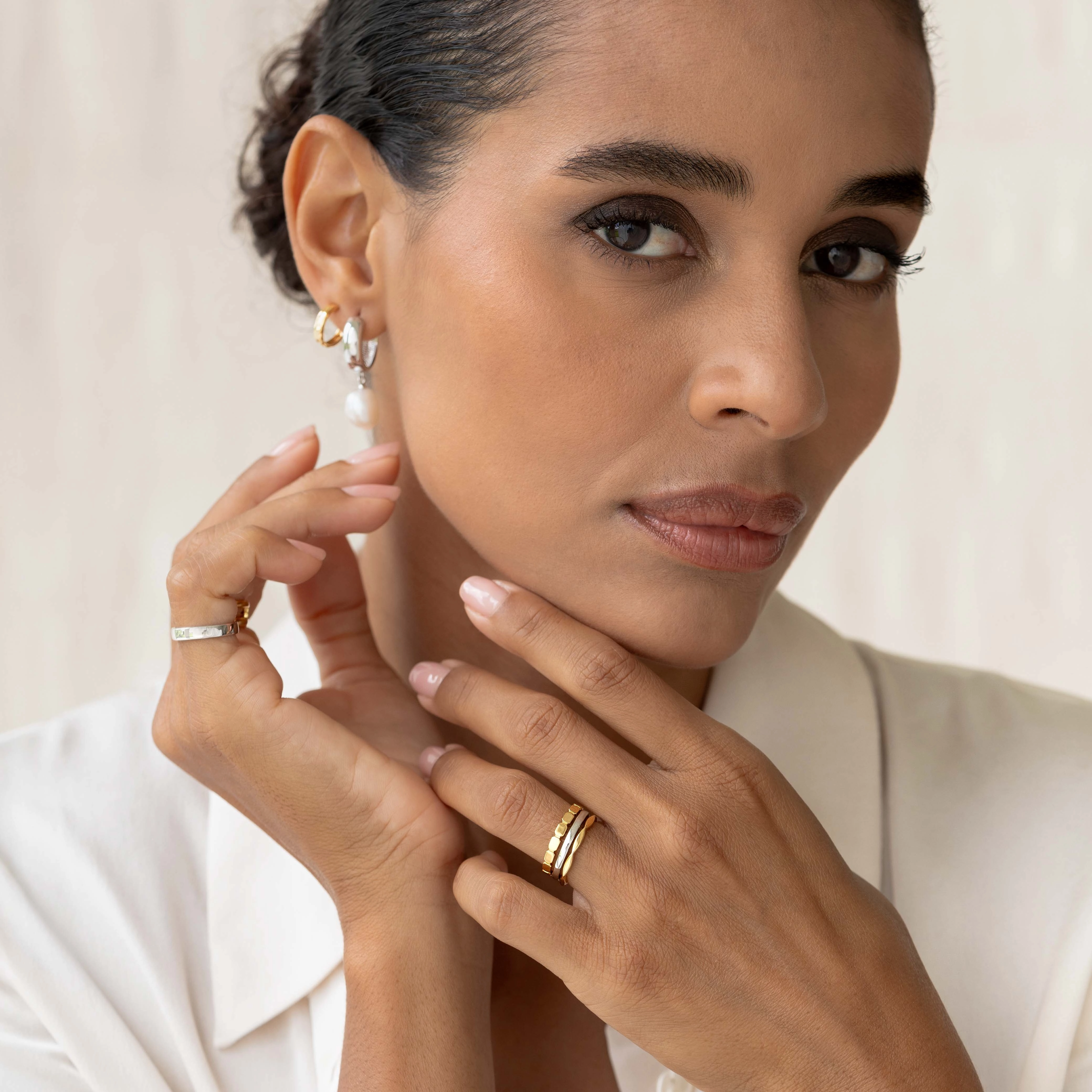 Floral Mood Ribbed Gold Ring - Mika