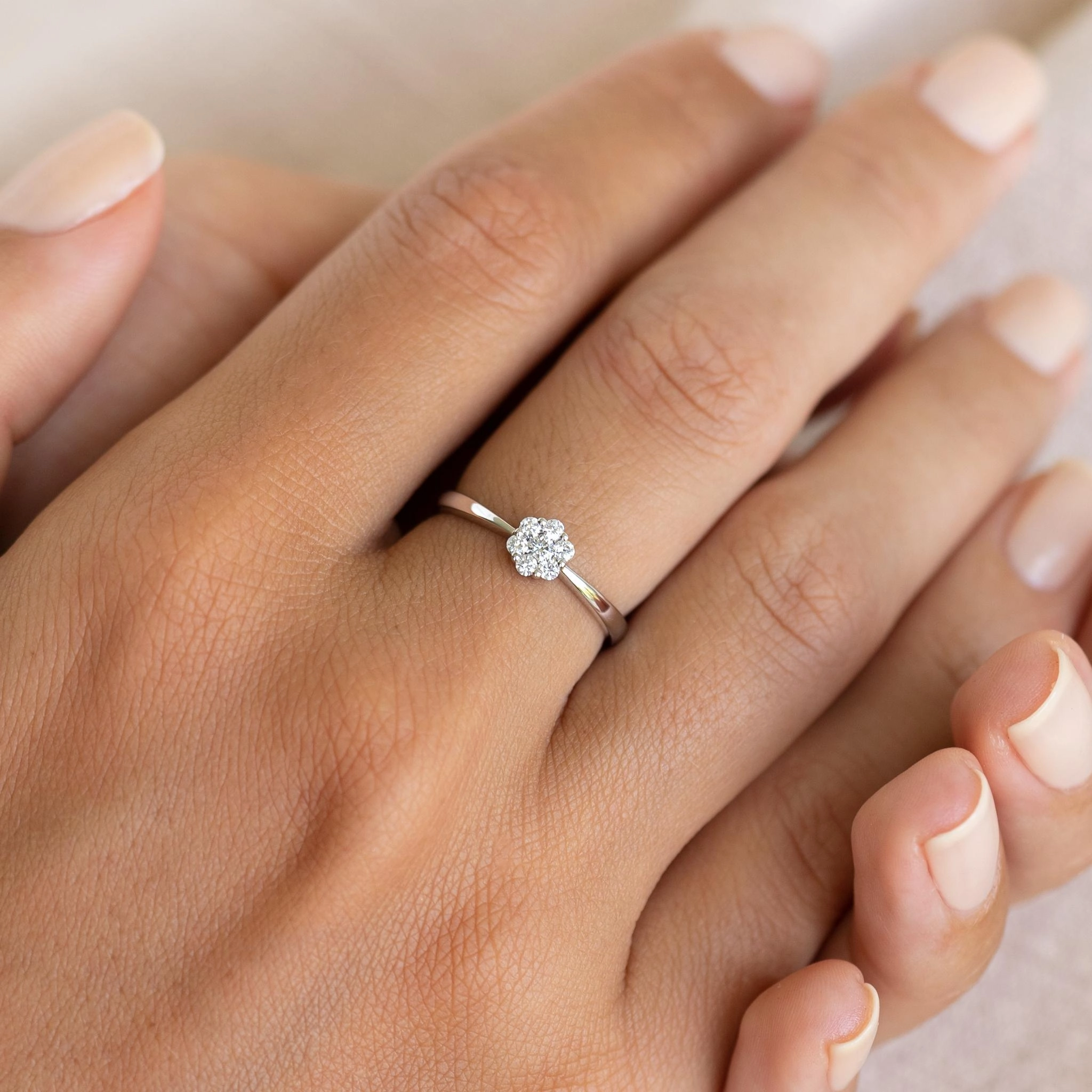 Round Cluster Diamond Ring White Gold - Talia Stylish Contour Radiant Detail