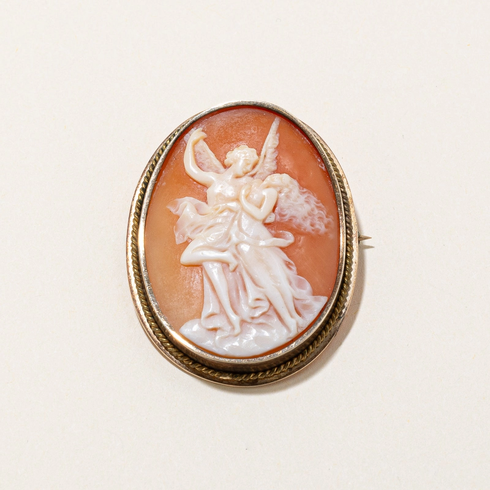 Vogue Feature Exclusive Finish Sea Shell Cameo Convertible Brooch & Pendant | 16.00ct