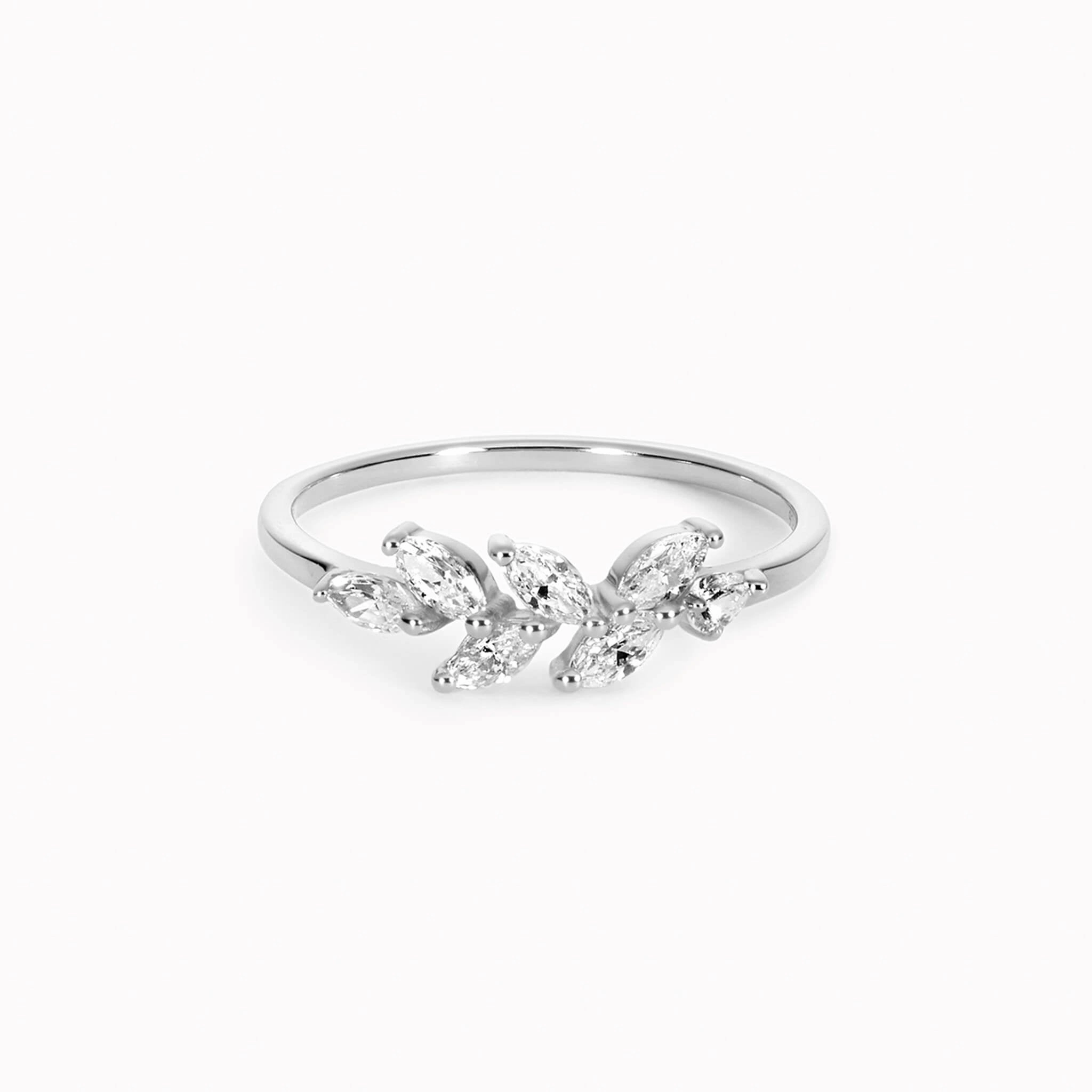 Silver Leaf Ring - Freya Stunning Detail Classic Edge