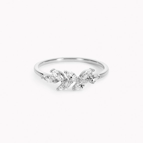 Casual Fit Silver Leaf Ring - Freya