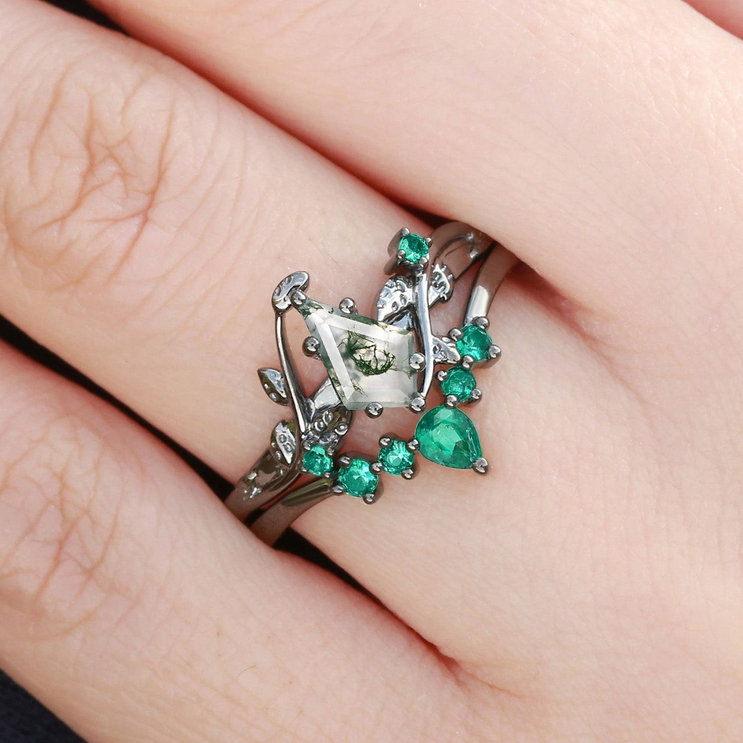 Black Gold Kite Cut Moss Agate & Lab Emerald Leafy Bridal Ring Sets 2pcs - Willow Exquisite Style Stylish Addition