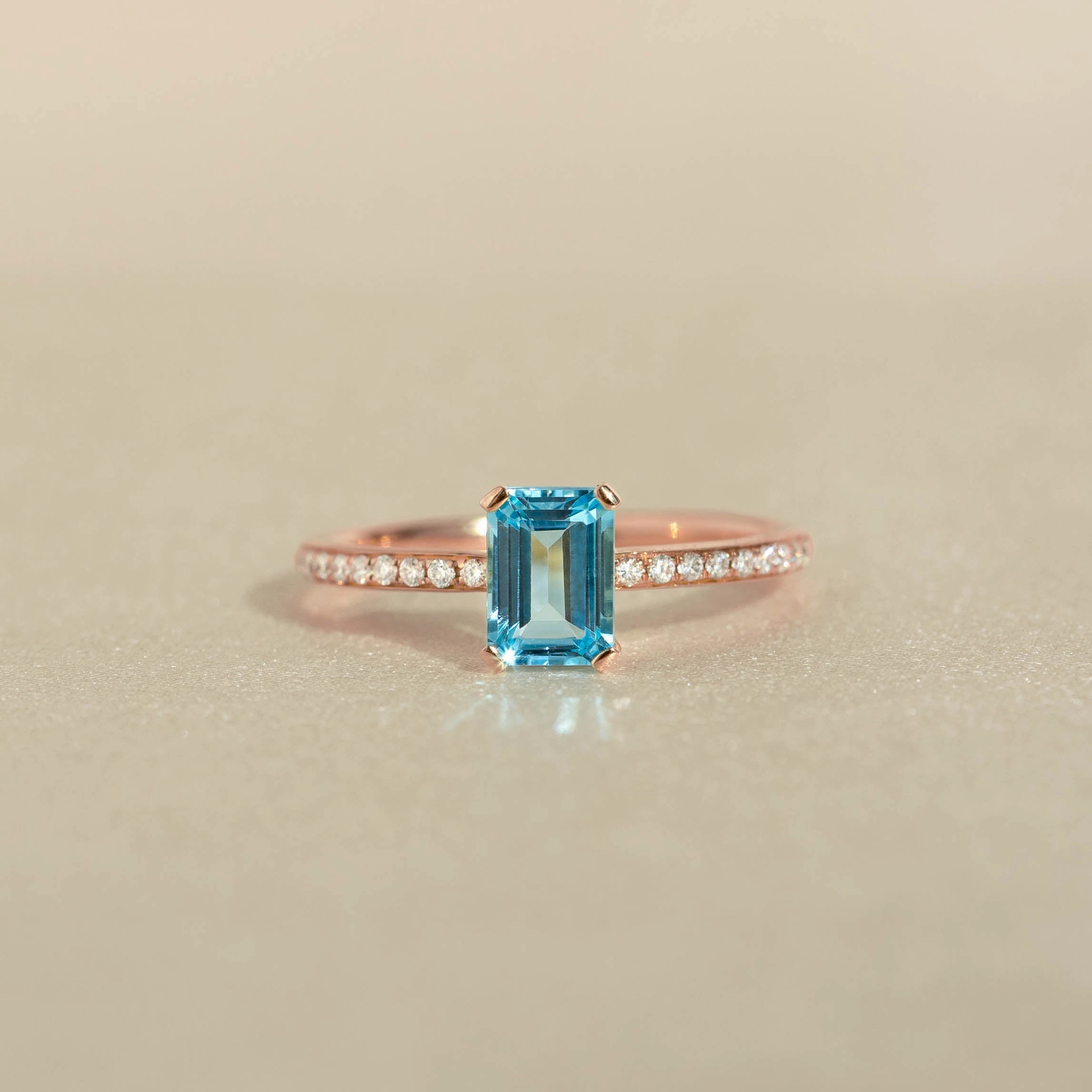 Shining Piece Structured Shape Baguette Swiss Blue Topaz and Diamond Ring Rose Gold - Safiya