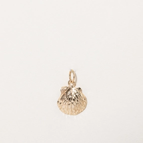 Vibrant Charm Office Style 14k Yellow Gold Sea Shell Charm