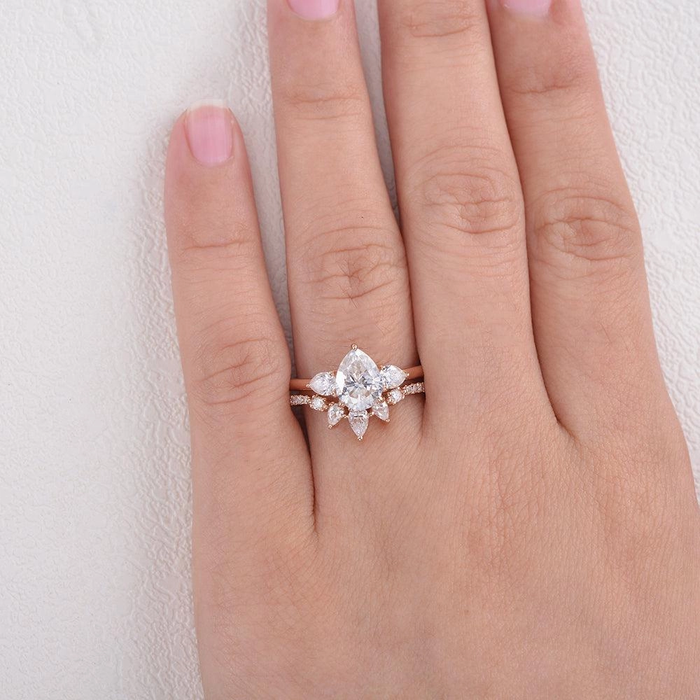 Glamour Finish Pear Shaped Moissanite Three Stone Ring Set 2pcs