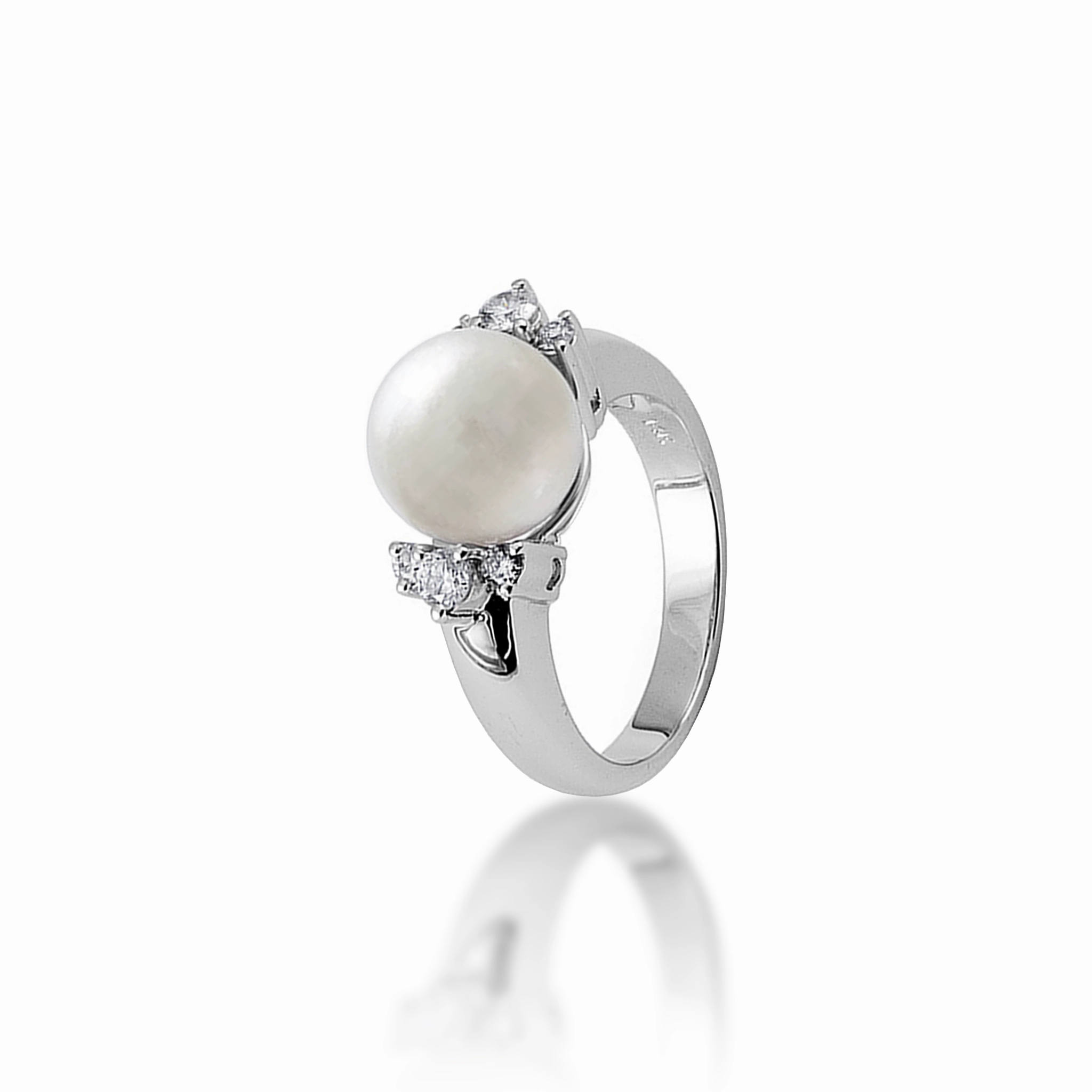 Distinctive Layer Vibrant Accessories South Sea White Pearl Ring in White Gold with Diamonds - 10-11mm