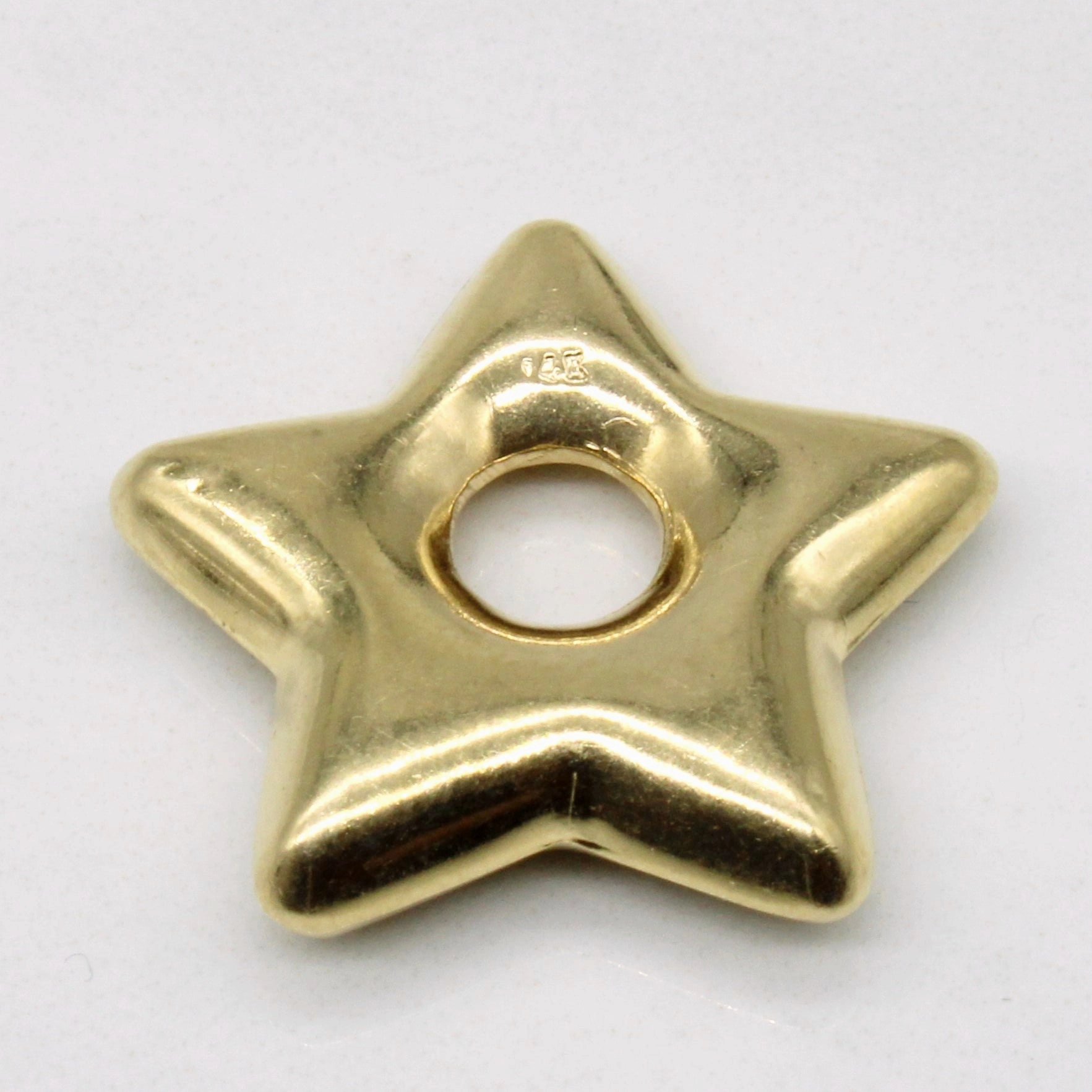 14k Yellow Gold Star Charm Sleek Outline Distinctive Sparkle