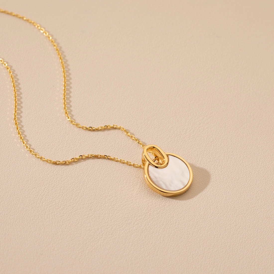 Pastel Mood Yellow-Tone Sterling Silver White Mother of Pearl Circle Pendant